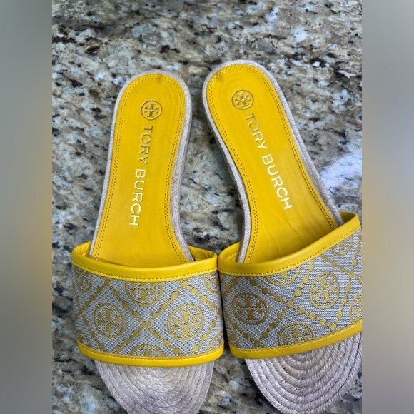 Tory Burch T Monogram Yellow Espadrille Slides 7.5M. - Picture 3 of 10